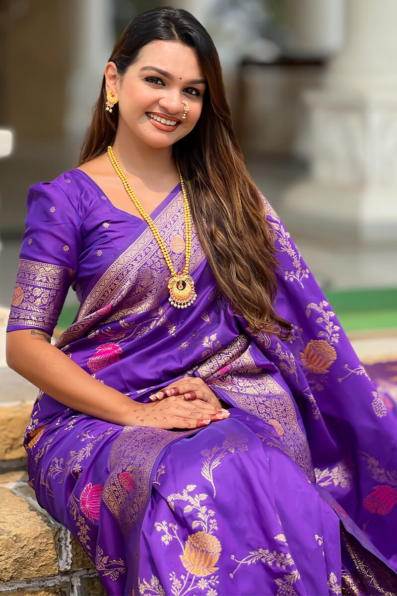 Inimitable Royal Blue Soft Banarasi Silk Saree With Aplomb Blouse Piece - Image 5