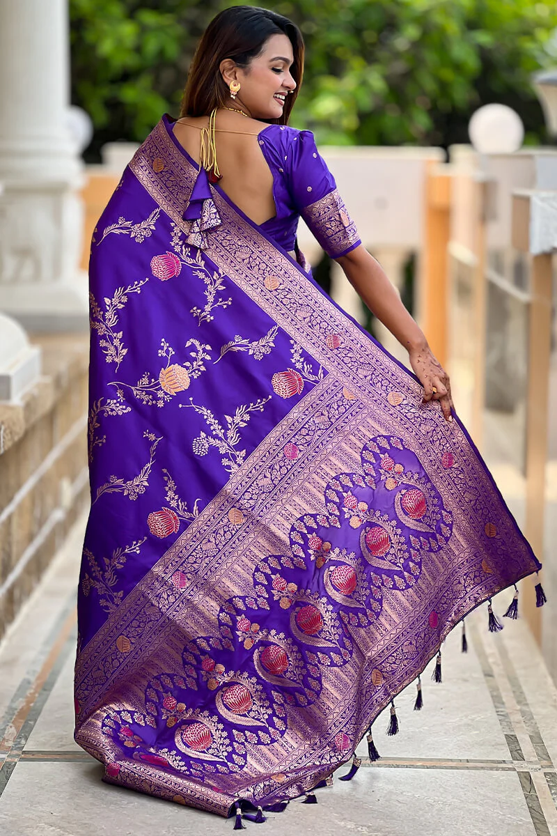 Inimitable Royal Blue Soft Banarasi Silk Saree With Aplomb Blouse Piece - Image 7