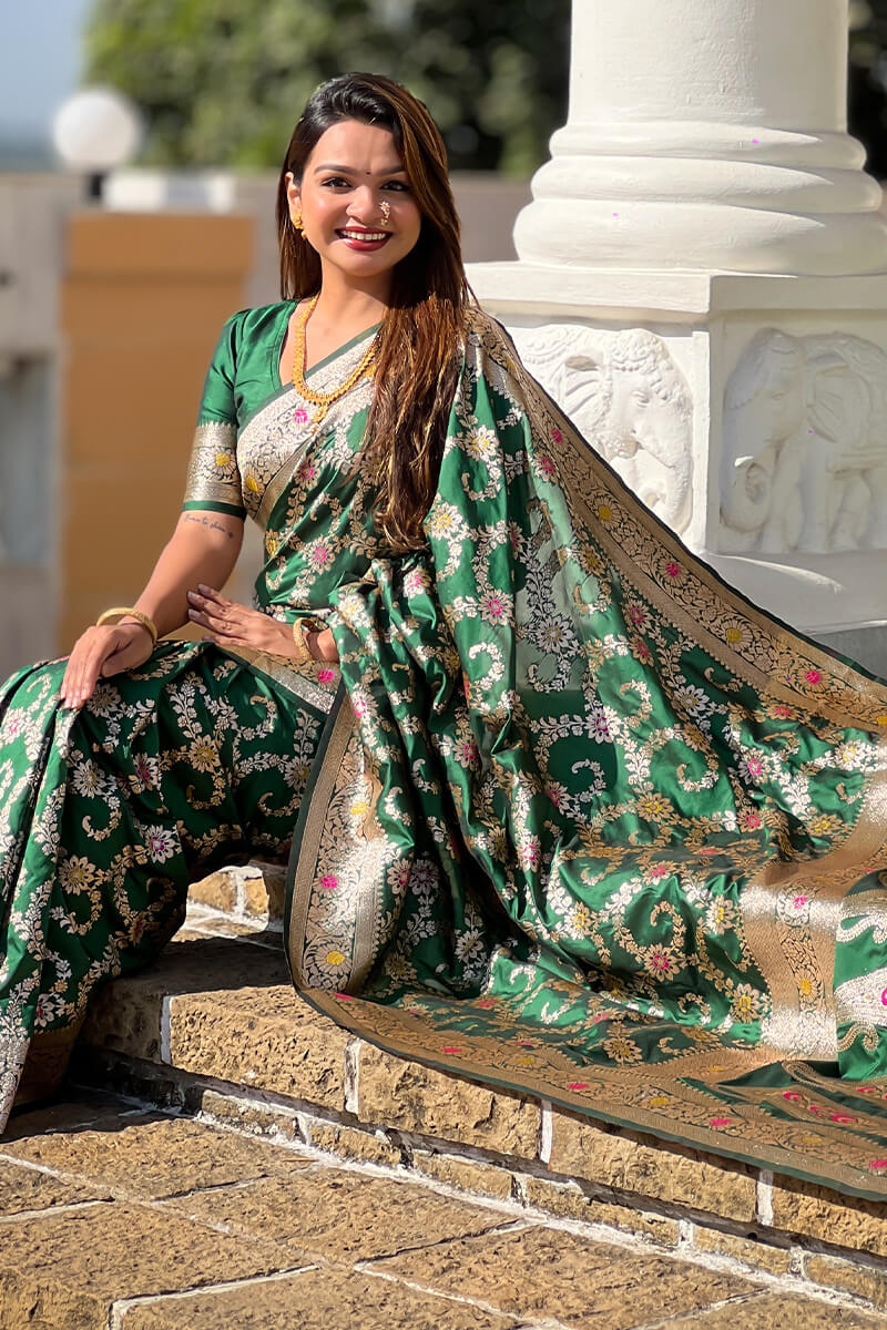 Innovative Dark Green Soft Banarasi Silk Saree With Lovely Blouse Piece - Image 3