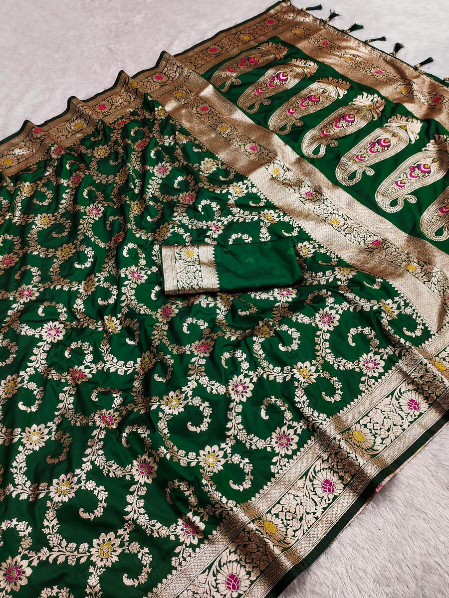 Innovative Dark Green Soft Banarasi Silk Saree With Lovely Blouse Piece - Image 8