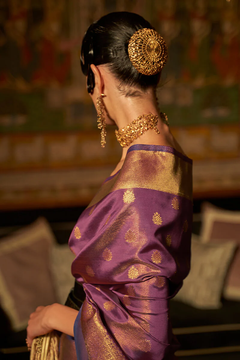Innovative Purple Kanjivaram Silk Saree With Gleaming Blouse Piece - Image 3