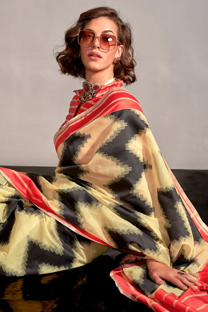 Innovative Yellow Digital Printed Soft Silk Saree With Phenomenal Blouse Piece - Image 2