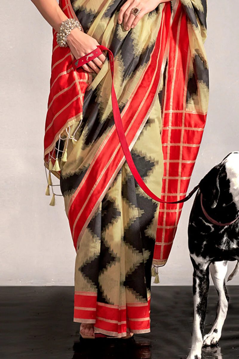 Innovative Yellow Digital Printed Soft Silk Saree With Phenomenal Blouse Piece - Image 3