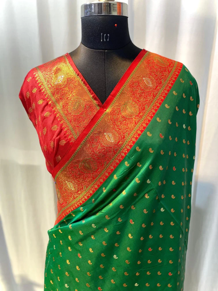 Intricate Dark Pink Soft Banarasi Silk Saree With Surpassing Blouse Piece - Image 2