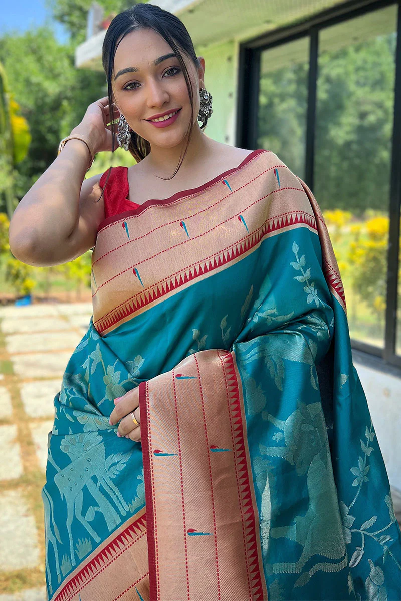 Intricate Rama Paithani Silk Saree With Appealing Blouse Piece - Image 2