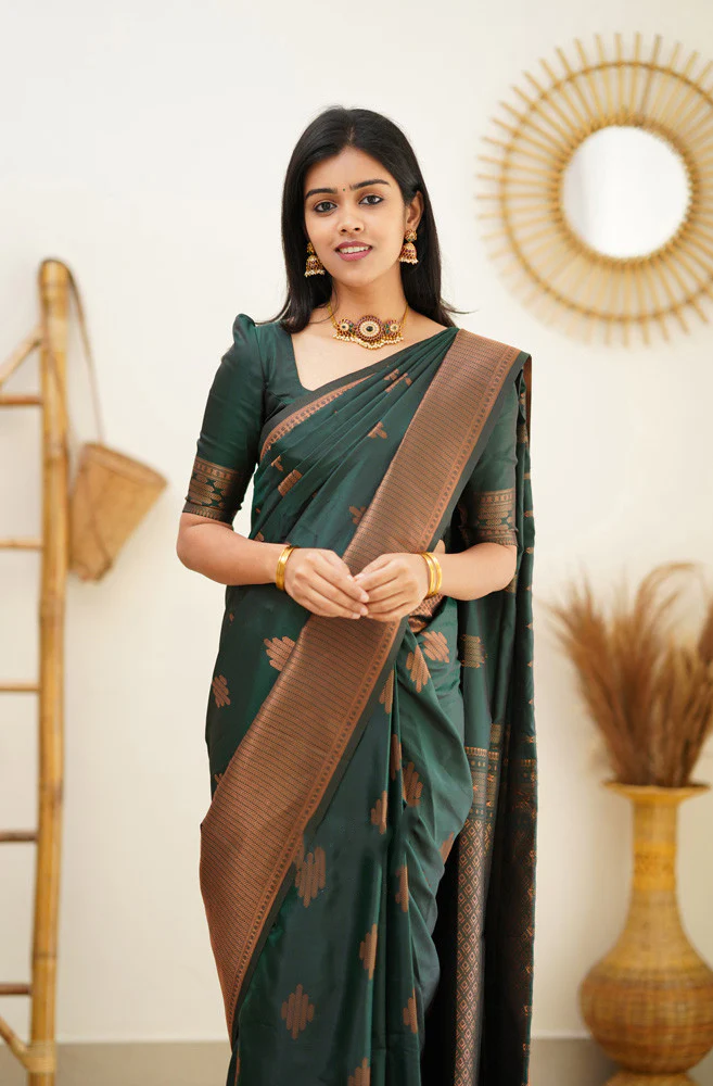 Invaluable Dark Green Soft Silk Saree With Desiring Blouse Piece - Image 8