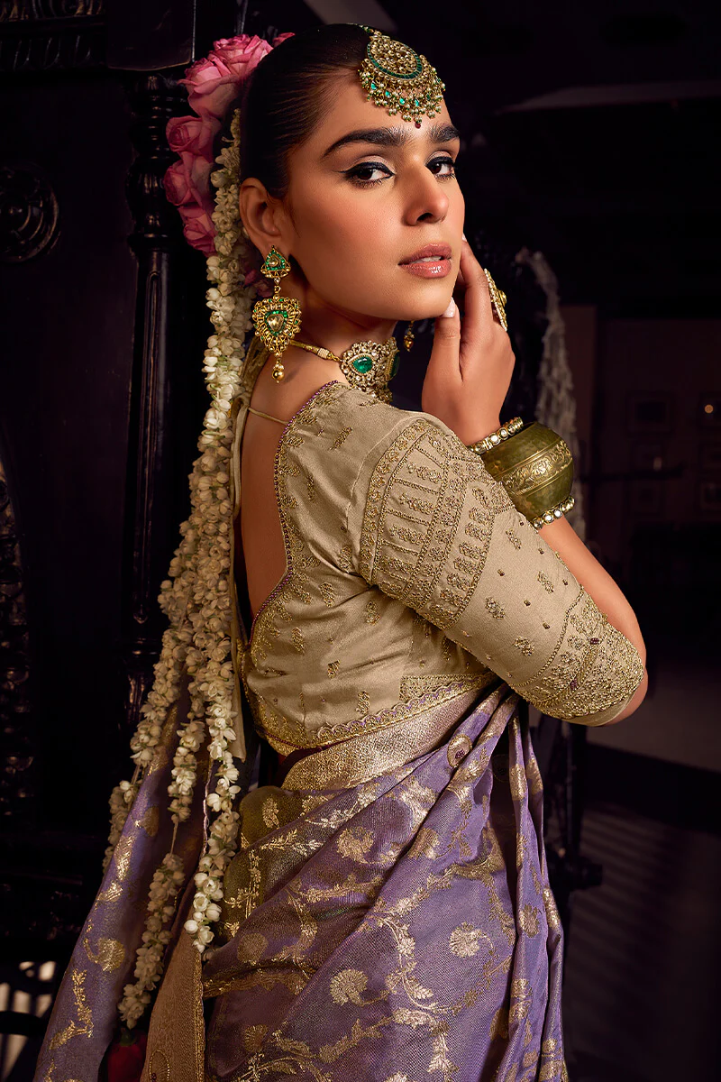 Invaluable Lavender Pure Viscose Tissue Banarasi Silk Saree With Groovy Blouse Piece - Image 4