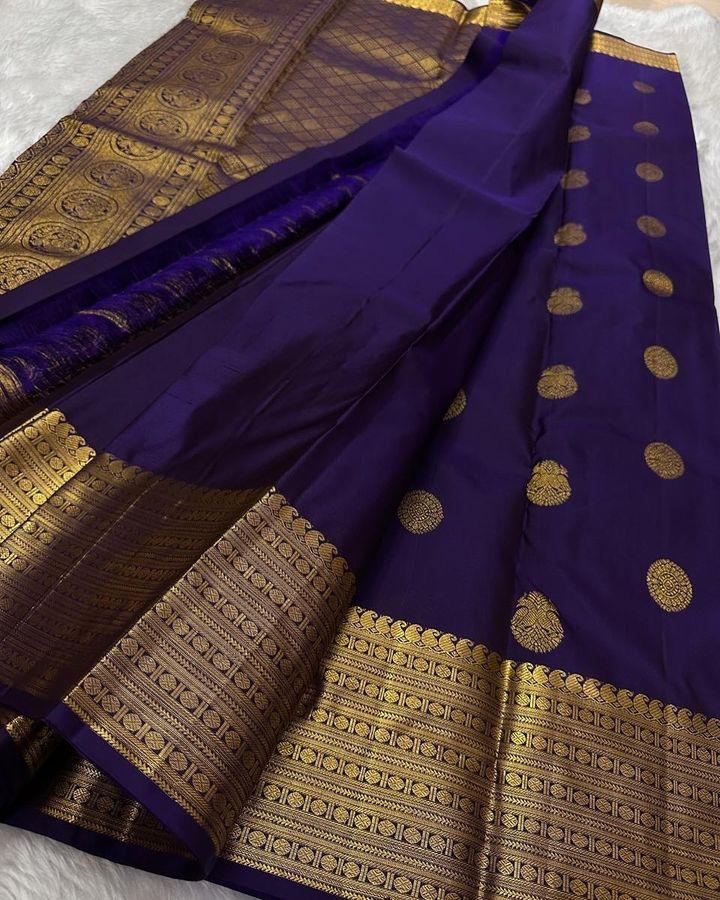 Invaluable Navy Blue Soft Silk Saree With Engrossing Blouse Piece - Image 2