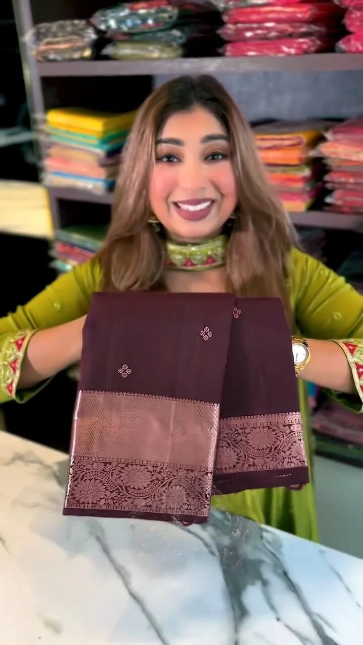 Jazzy Wine Soft Banarasi Silk Saree With Snazzy Blouse Piece - Image 8