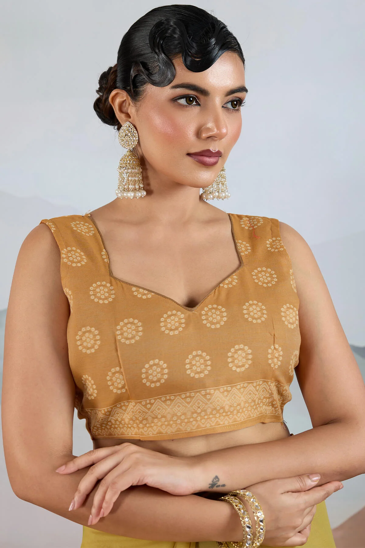Lassitude Mustard Cotton Silk Saree With Ethereal Blouse Piece - Image 6