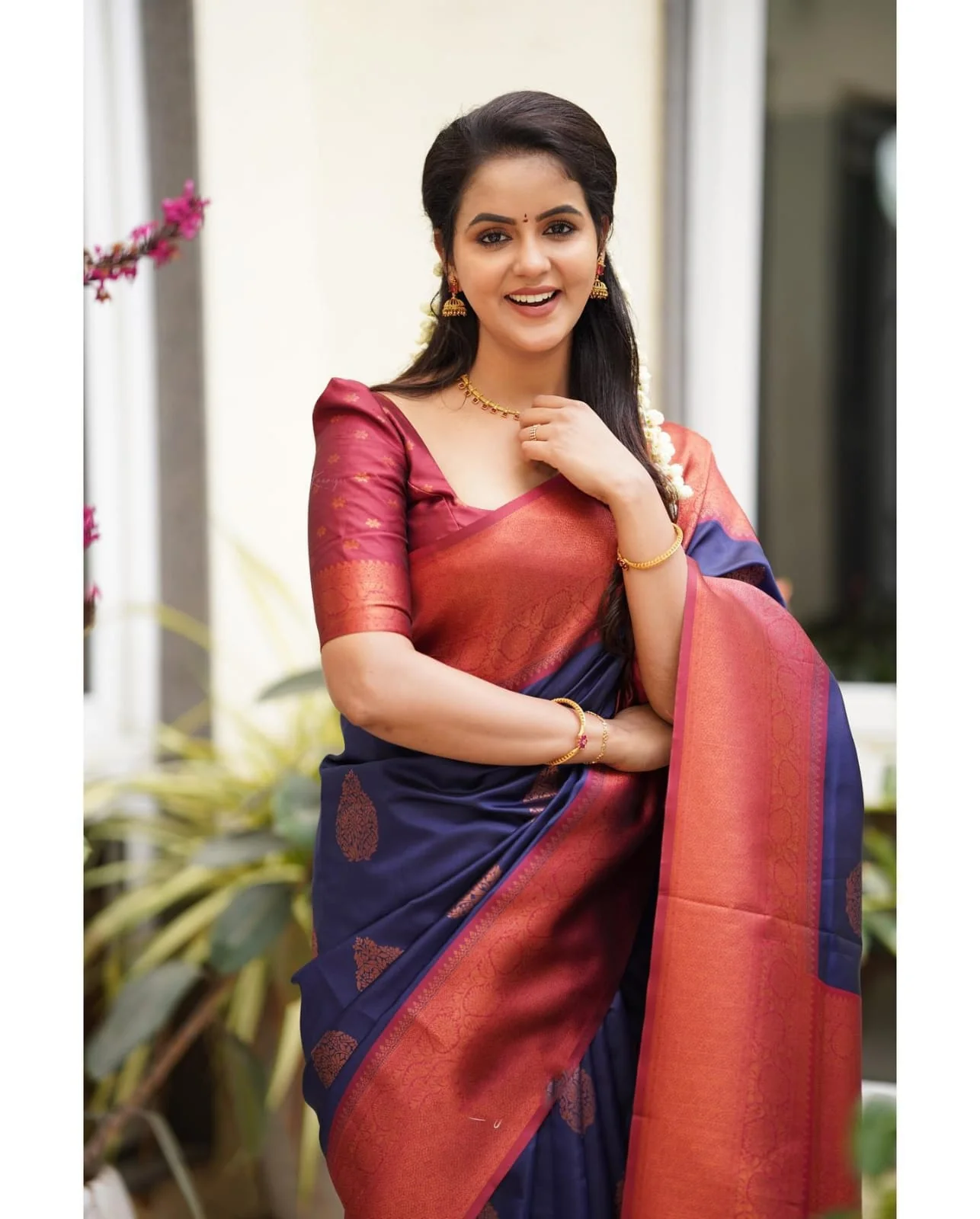 Lassitude Navy Blue Soft Silk Saree With Scintilla Blouse Piece - Image 2