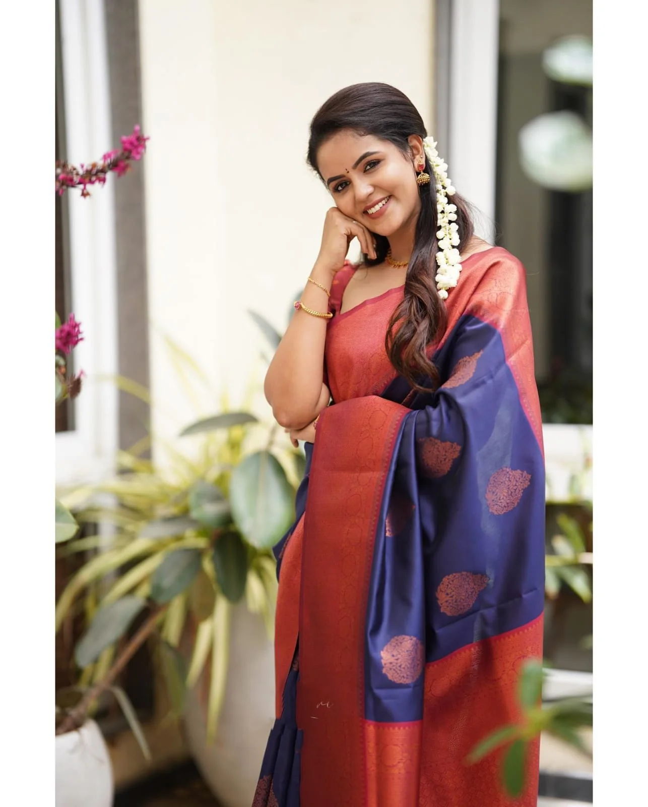 Lassitude Navy Blue Soft Silk Saree With Scintilla Blouse Piece - Image 6
