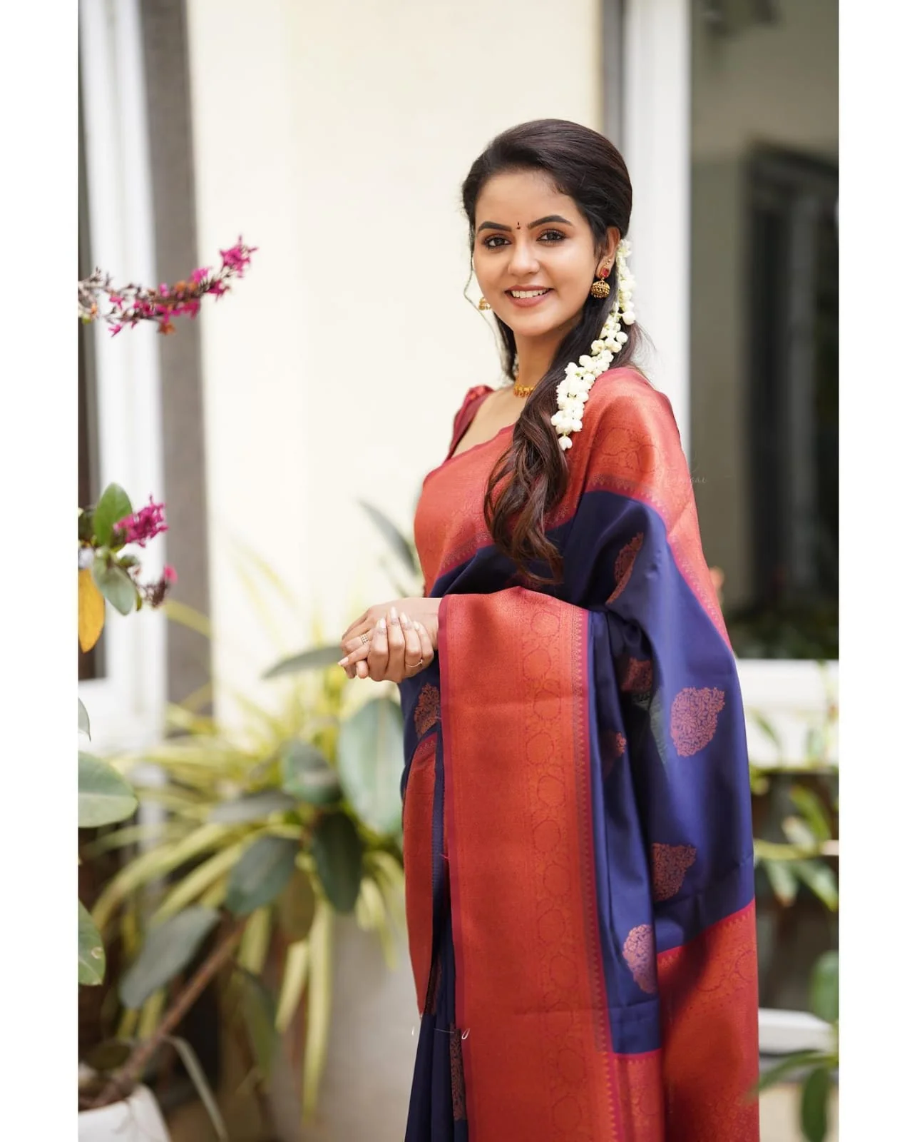 Lassitude Navy Blue Soft Silk Saree With Scintilla Blouse Piece - Image 7