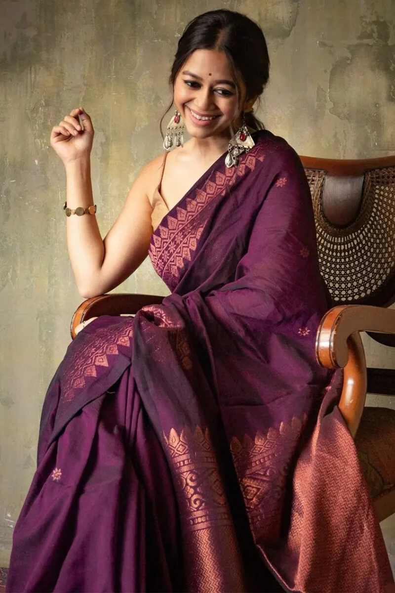 Lassitude Purple Soft Silk Saree With Sempiternal  Blouse Piece - Image 5