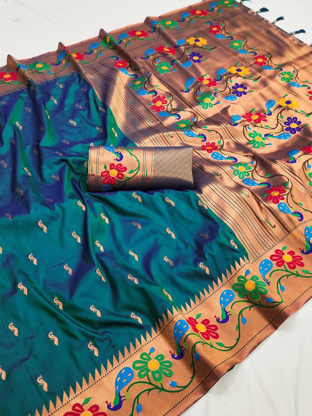 Lassitude Rama Paithani Silk Saree With Nemesis Blouse Piece - Image 6