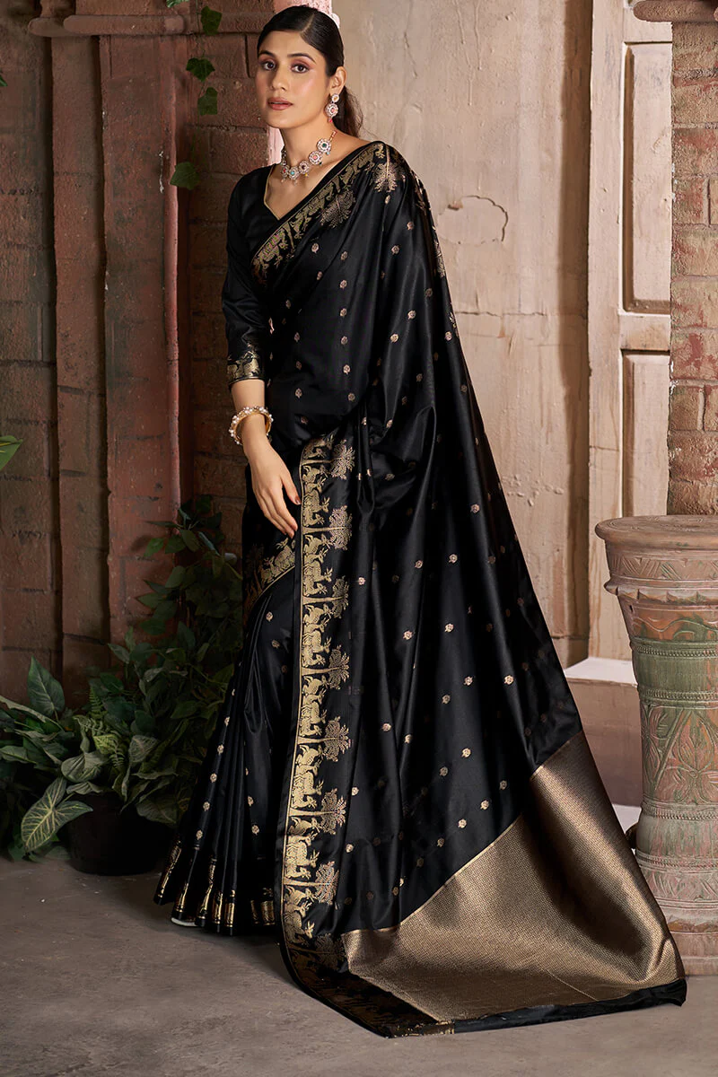 Lovely Black Pure Zari Weaving Banarasi Silk Saree With Gorgeous Blouse Piece - Image 4