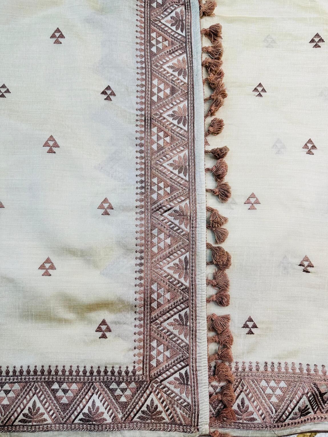 Lovely Off White Embroidery Work Tussar Silk Saree With Demanding Blouse Piece - Image 3