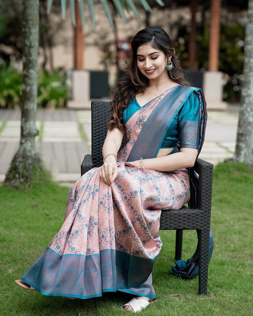 Lovely Peach Soft Silk Saree With Beautiful Blouse Piece - Image 3