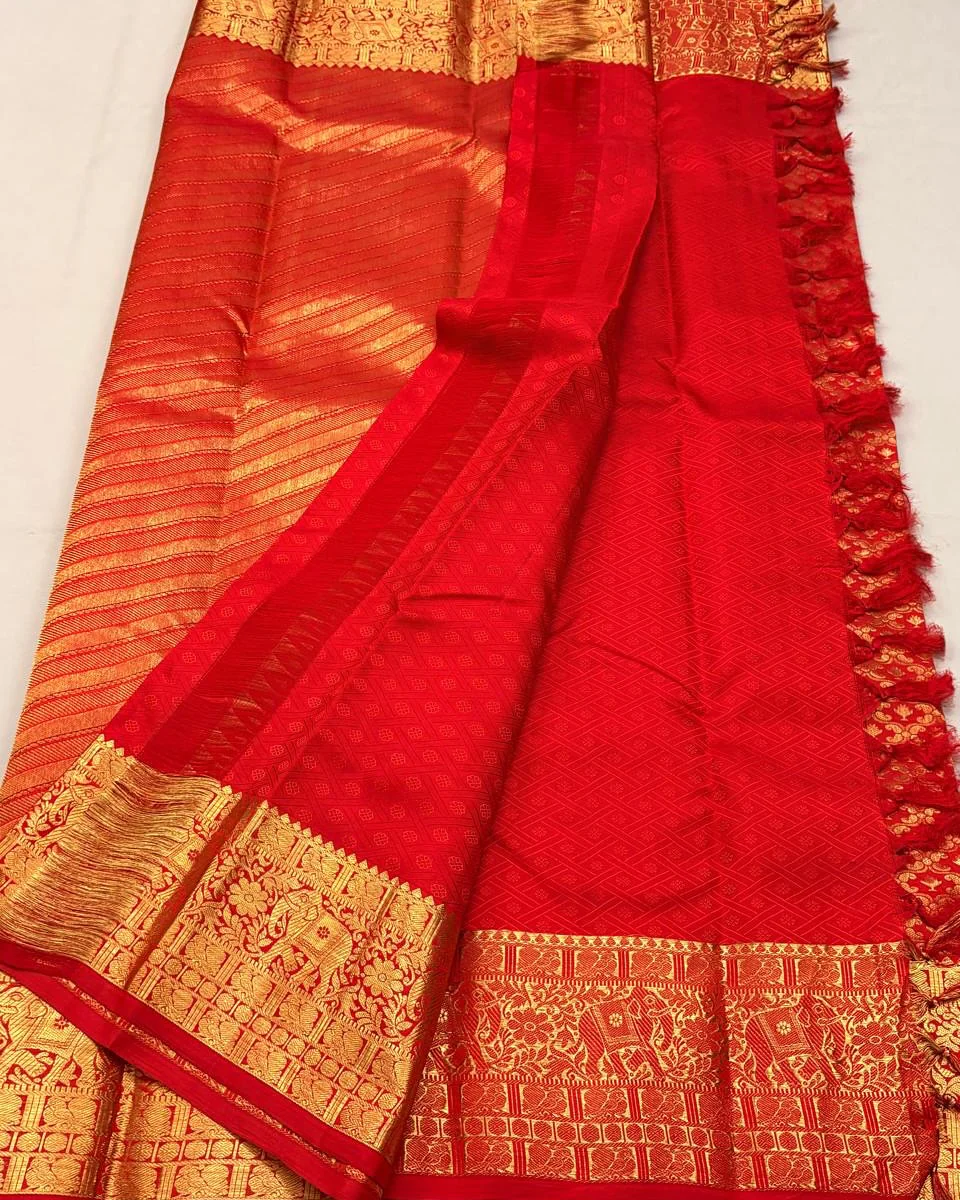 Lovely Red Soft Banarasi Silk Saree With Precious Blouse Piece - Image 4