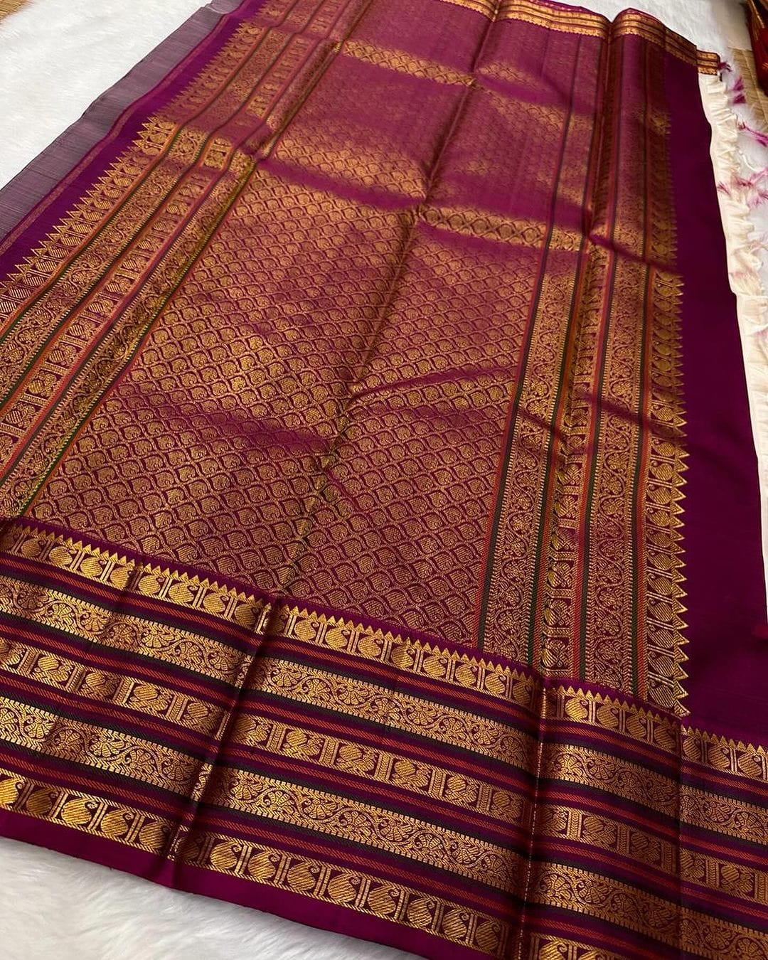 Lovely Wine Soft Banarasi Silk Saree With Precious Blouse Piece - Image 4