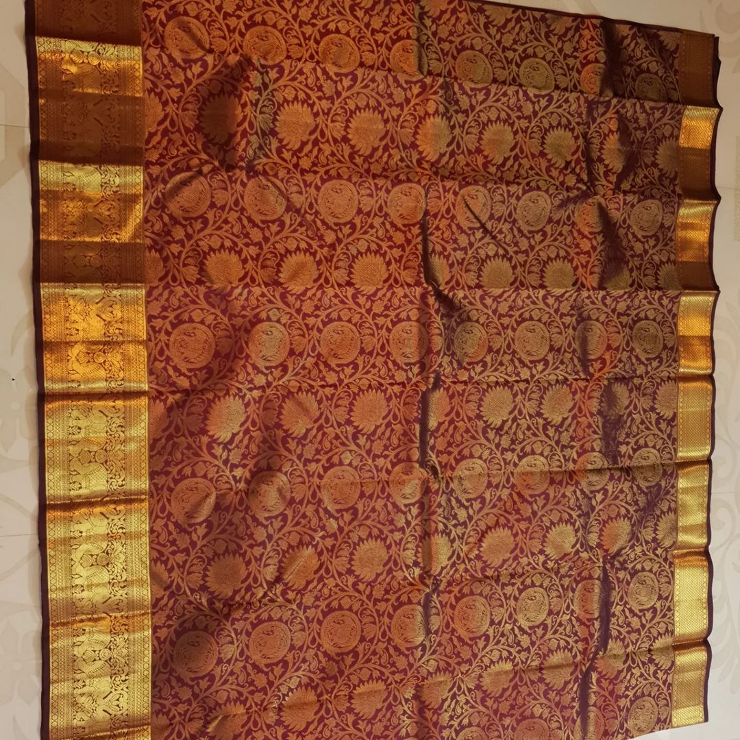 Lovely Wine Soft Banarasi Silk Saree With Precious Blouse Piece - Image 5