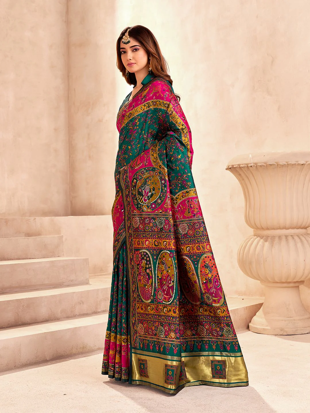 Lustrous Dark Green Nylon Dola Pashmina Saree With Devastating Blouse Piece - Image 6