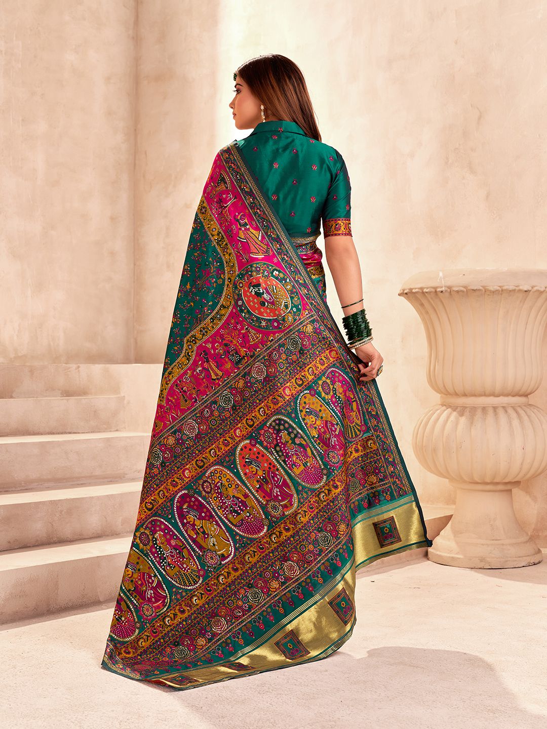 Lustrous Dark Green Nylon Dola Pashmina Saree With Devastating Blouse Piece - Image 7