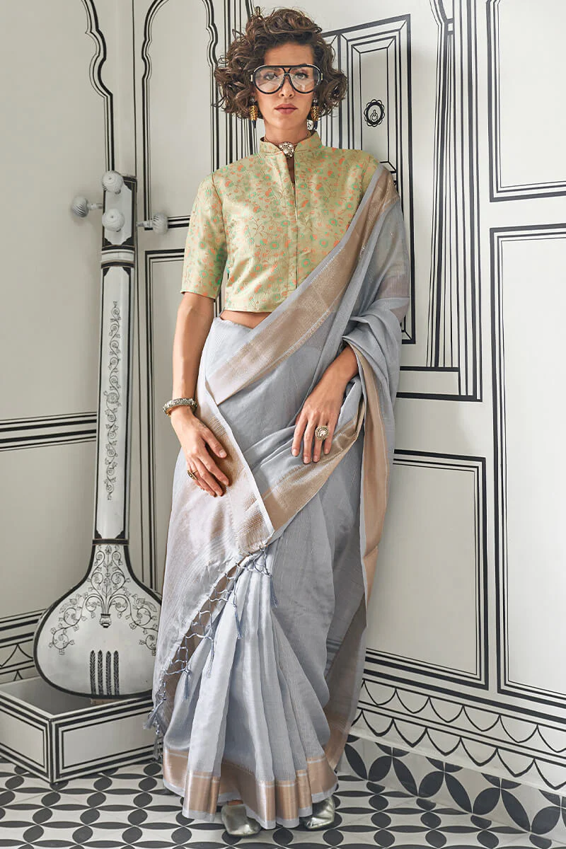 Luxuriant Grey Soft Silk Saree With Vivacious Blouse Piece - Image 4