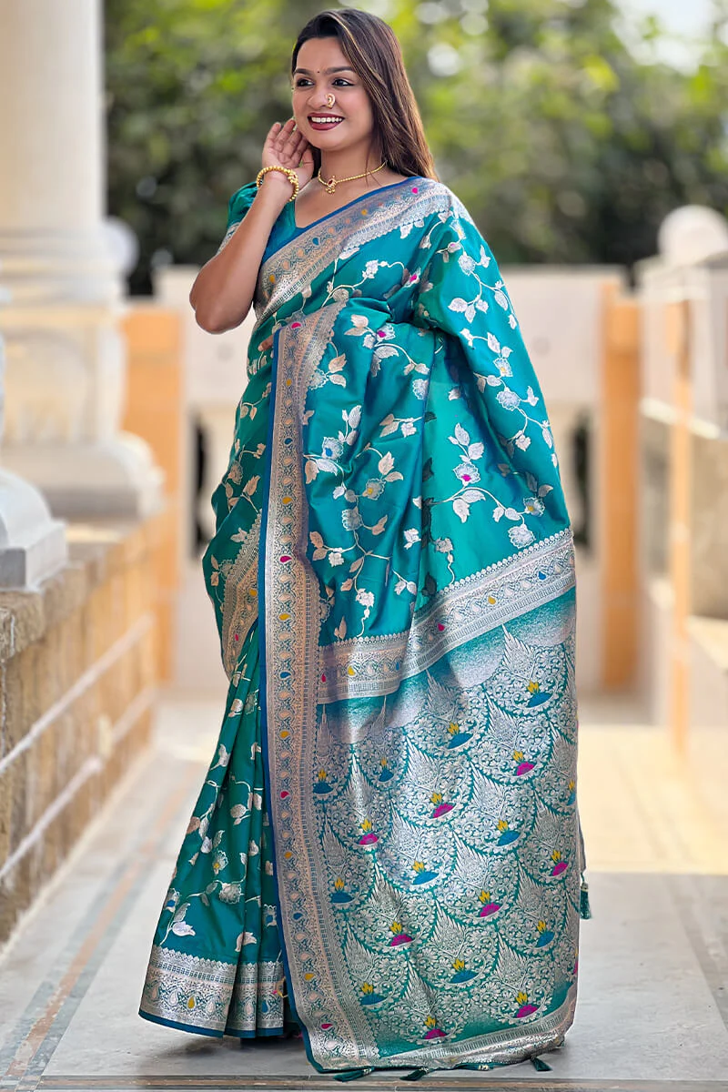 Luxuriant Rama Soft Banarasi Silk Saree With Elaborate Blouse Piece - Image 5