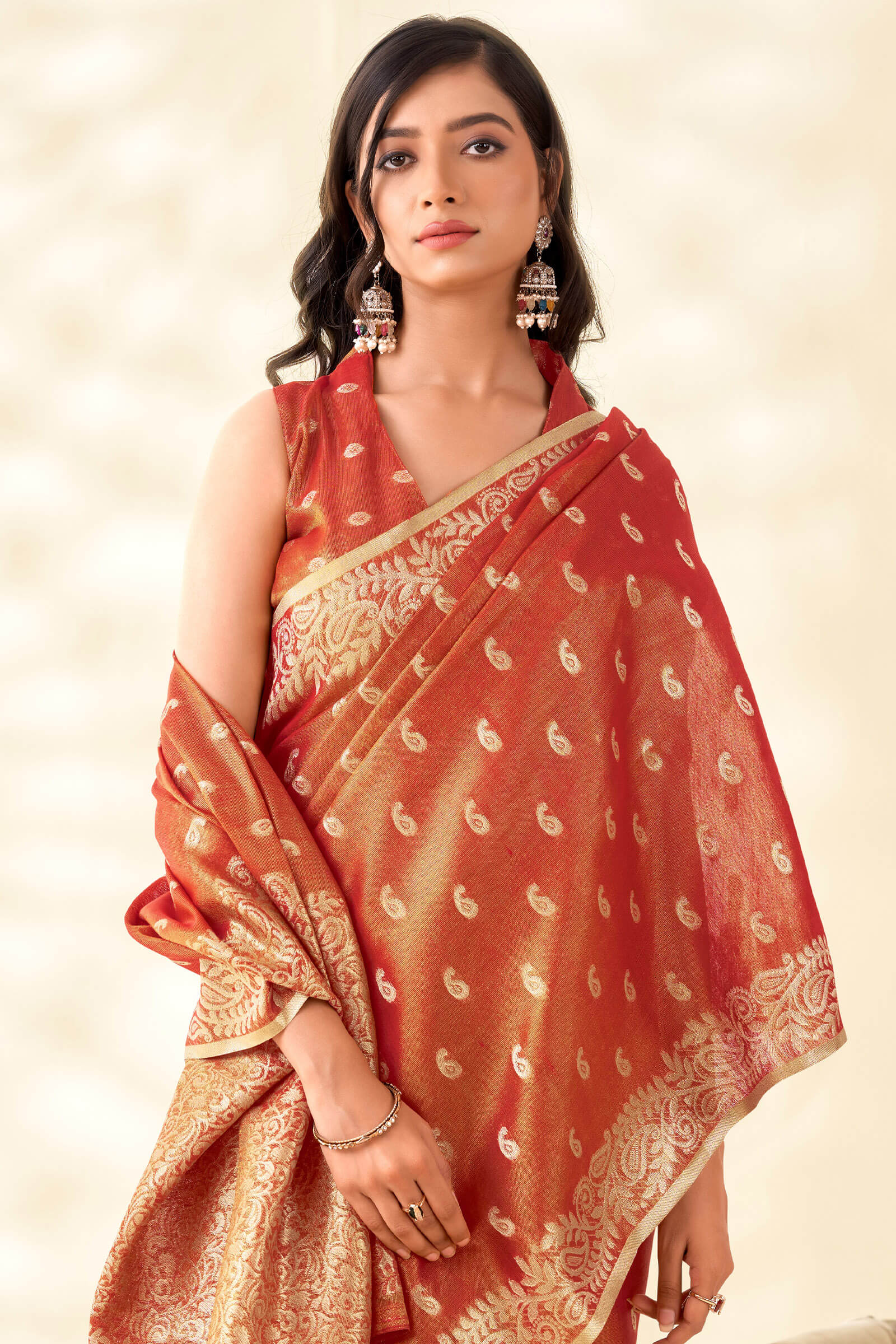 Luxuriant Red Soft Banarasi Tissue Silk Saree With Whimsical Blouse Piece - Image 4