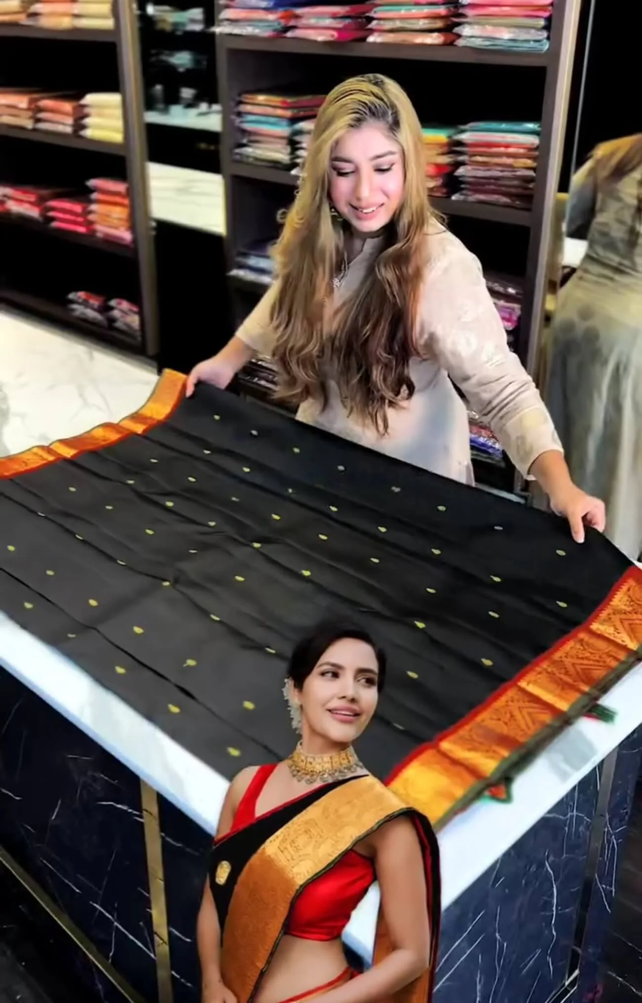 Magnificat Black Soft Banarasi Silk Saree With Confounding Blouse Piece - Image 4