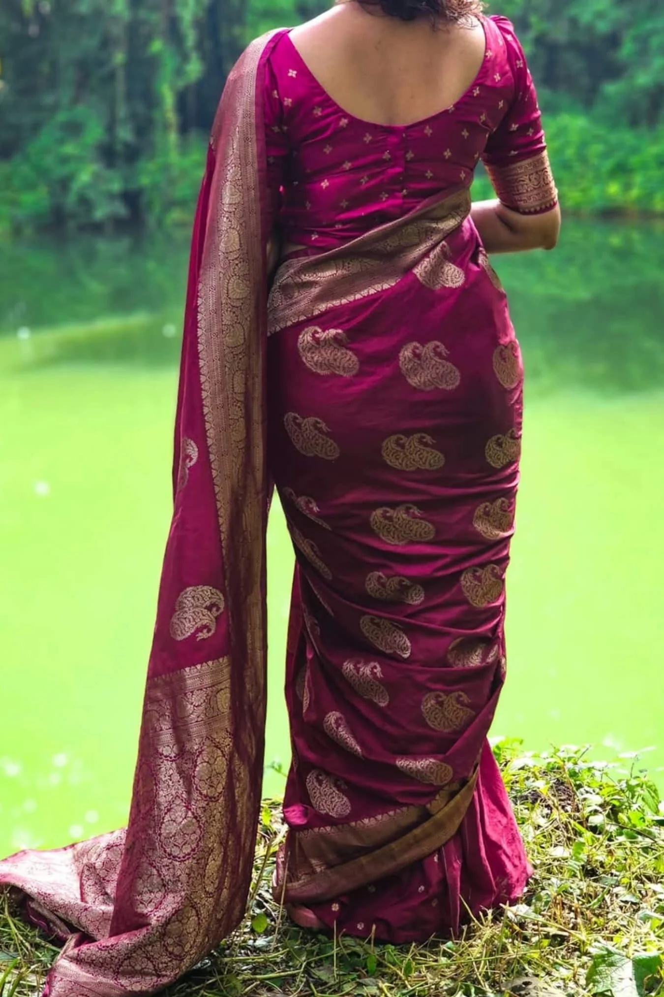 Magnificat Dark Pink Soft Silk Saree With Tremendous Blouse Piece - Image 6