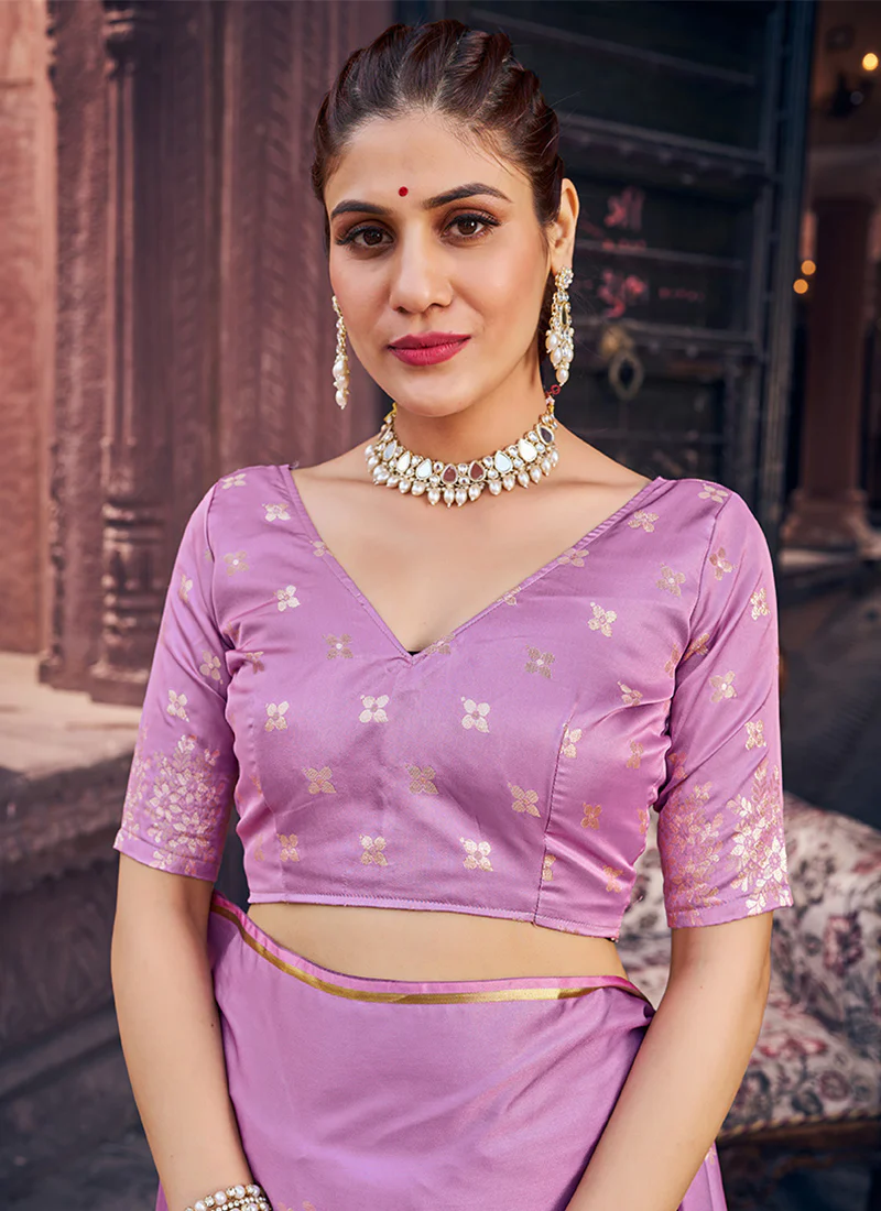 Magnificat Lavender Soft Banarasi Silk Saree With Confounding Blouse Piece - Image 5