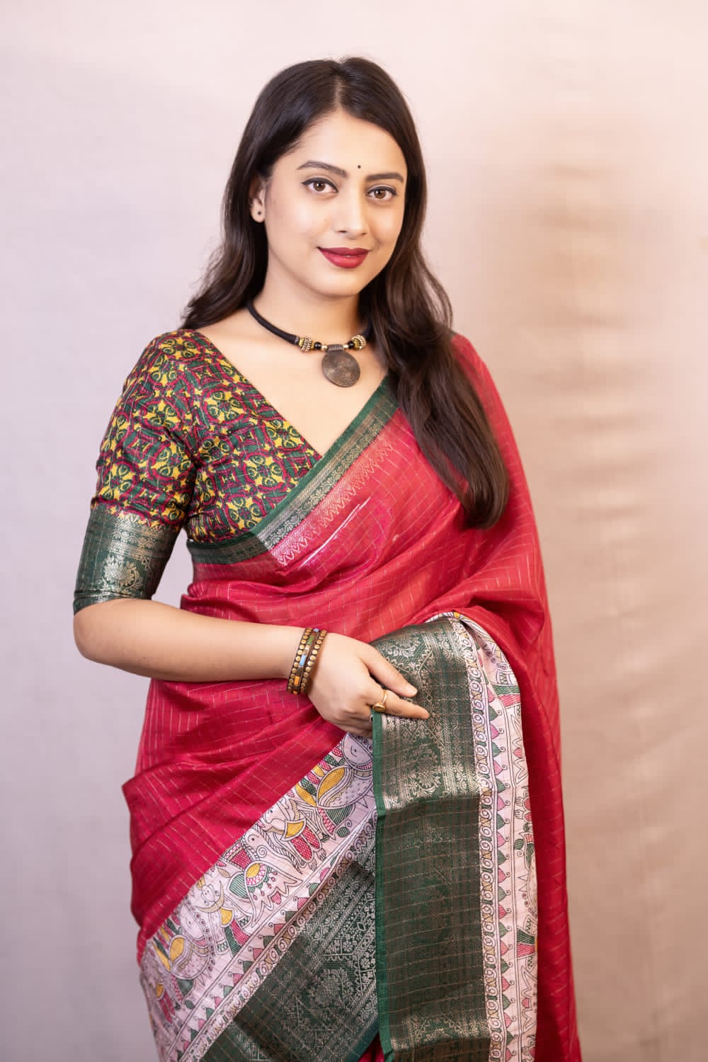 Majestic Dark Pink Digital Printed Dola Silk Saree With Fugacious Blouse Piece - Image 2