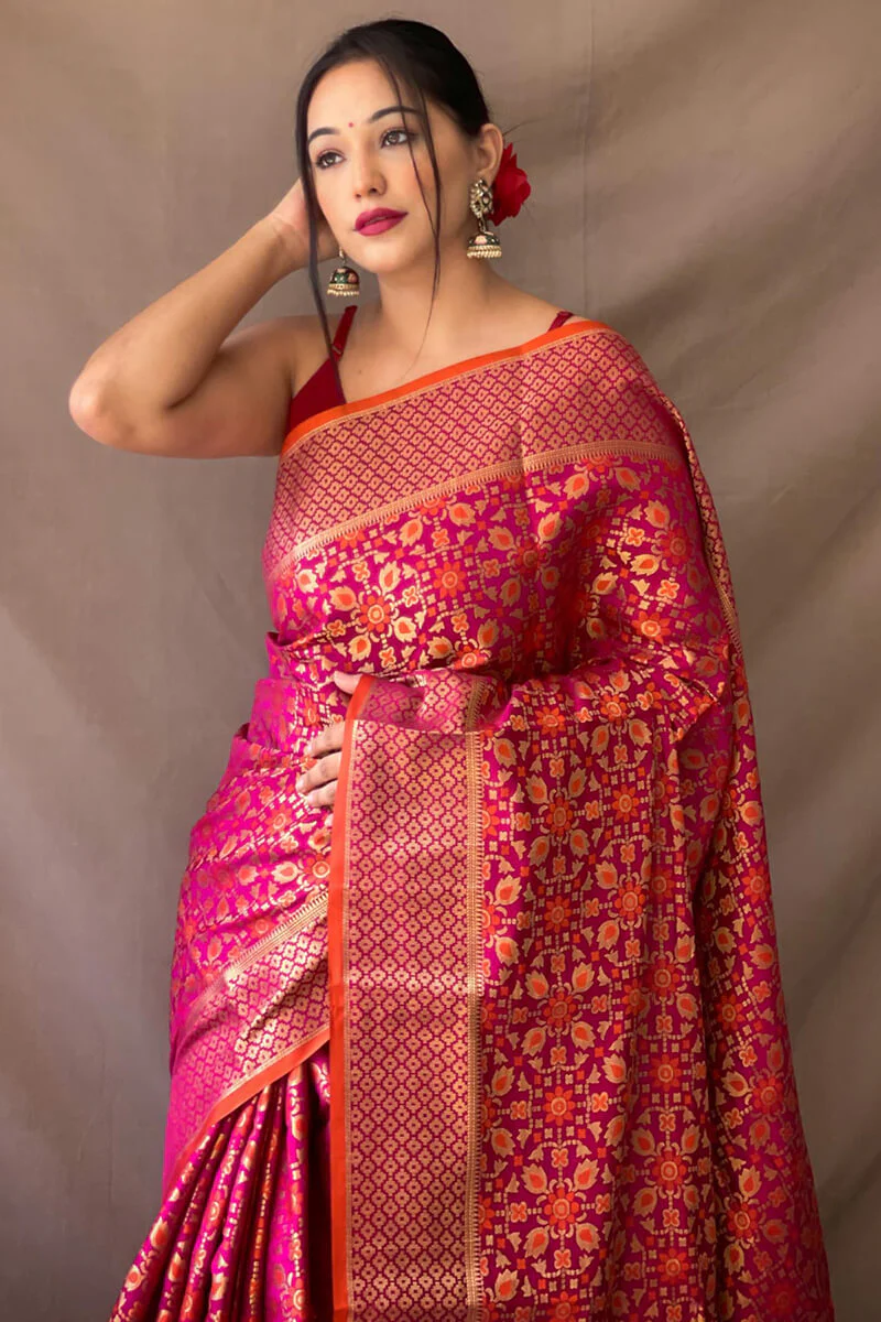 Majestic Dark Pink Patola Silk Saree with Alluring Blouse Piece - Image 2