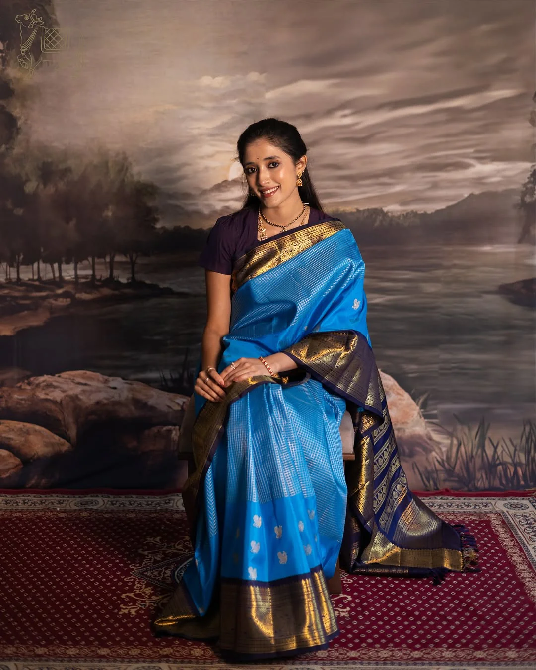 Majestic Firozi Soft Silk Saree With Luminous Blouse Piece - Image 5