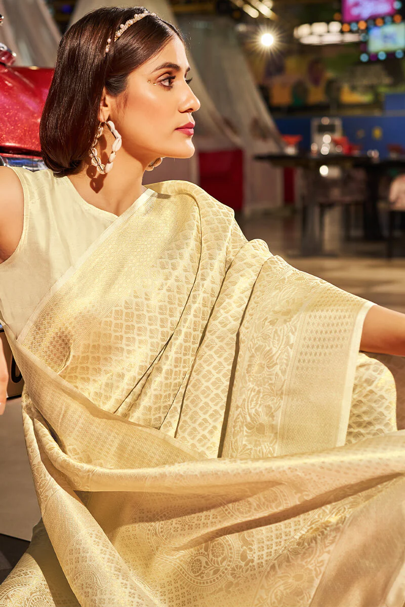 Marvellous Beige Kanjivaram Silk Saree With Adorning Blouse Piece - Image 6