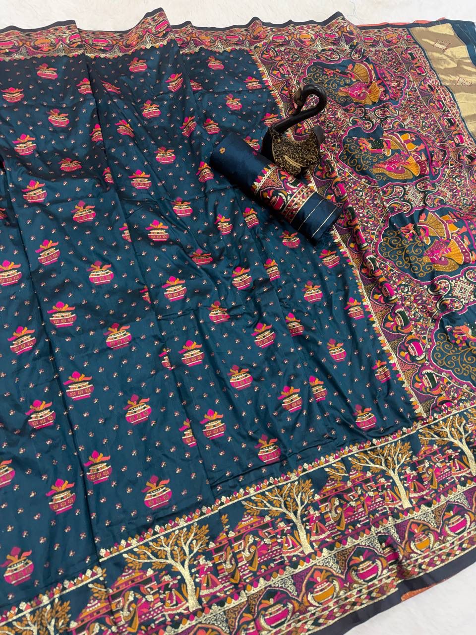 Marvellous Navy Blue Pashmina Saree With Elaborate Blouse Piece - Image 2