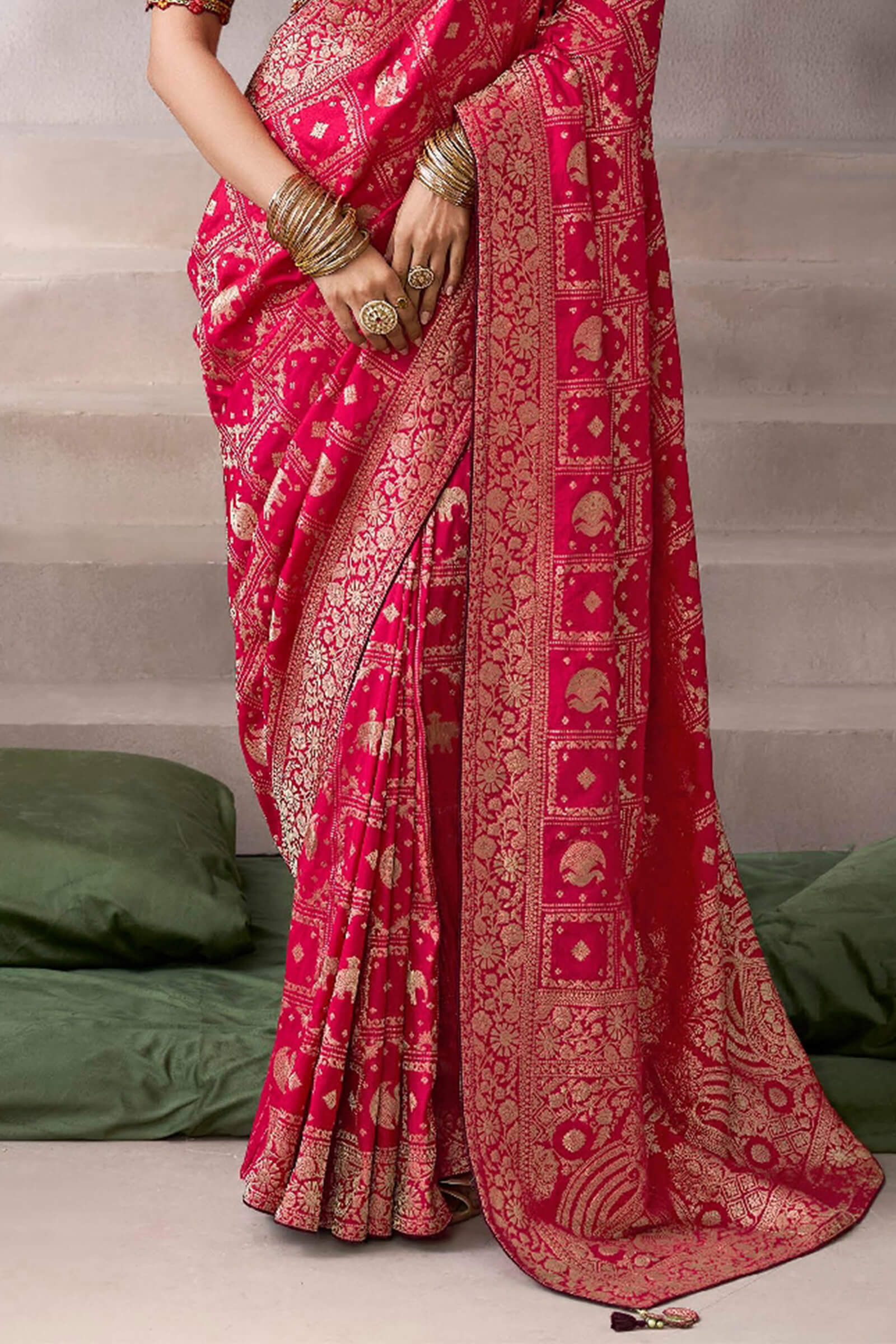 Mellifluous Red Banarasi Satin Silk Saree With Posh Blouse - Image 4