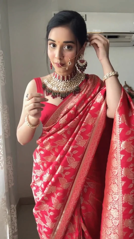 Mesmeric 1-Minute Ready To Wear Red Soft Silk Saree - Image 4