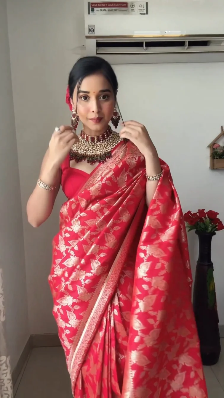 Mesmeric 1-Minute Ready To Wear Red Soft Silk Saree - Image 5