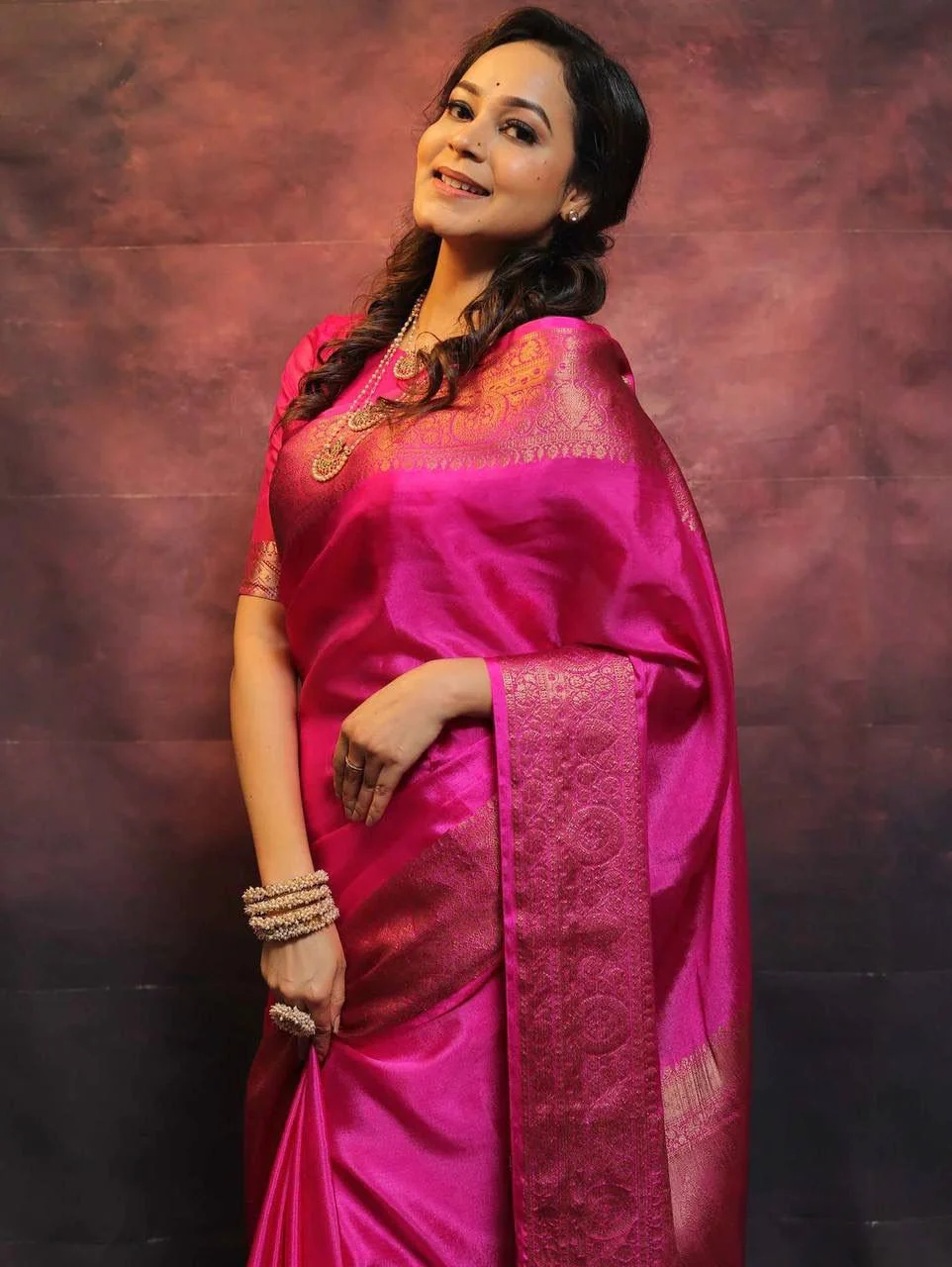 Mesmeric Dark Pink Soft Silk Saree With Fairytale Blouse Piece - Image 3