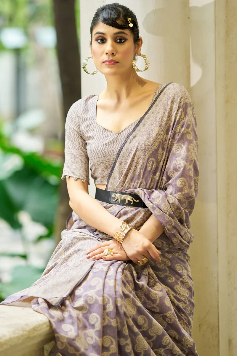 Mesmeric Lavender Lucknowi Silk Saree With Energetic Blouse Piece - Image 2