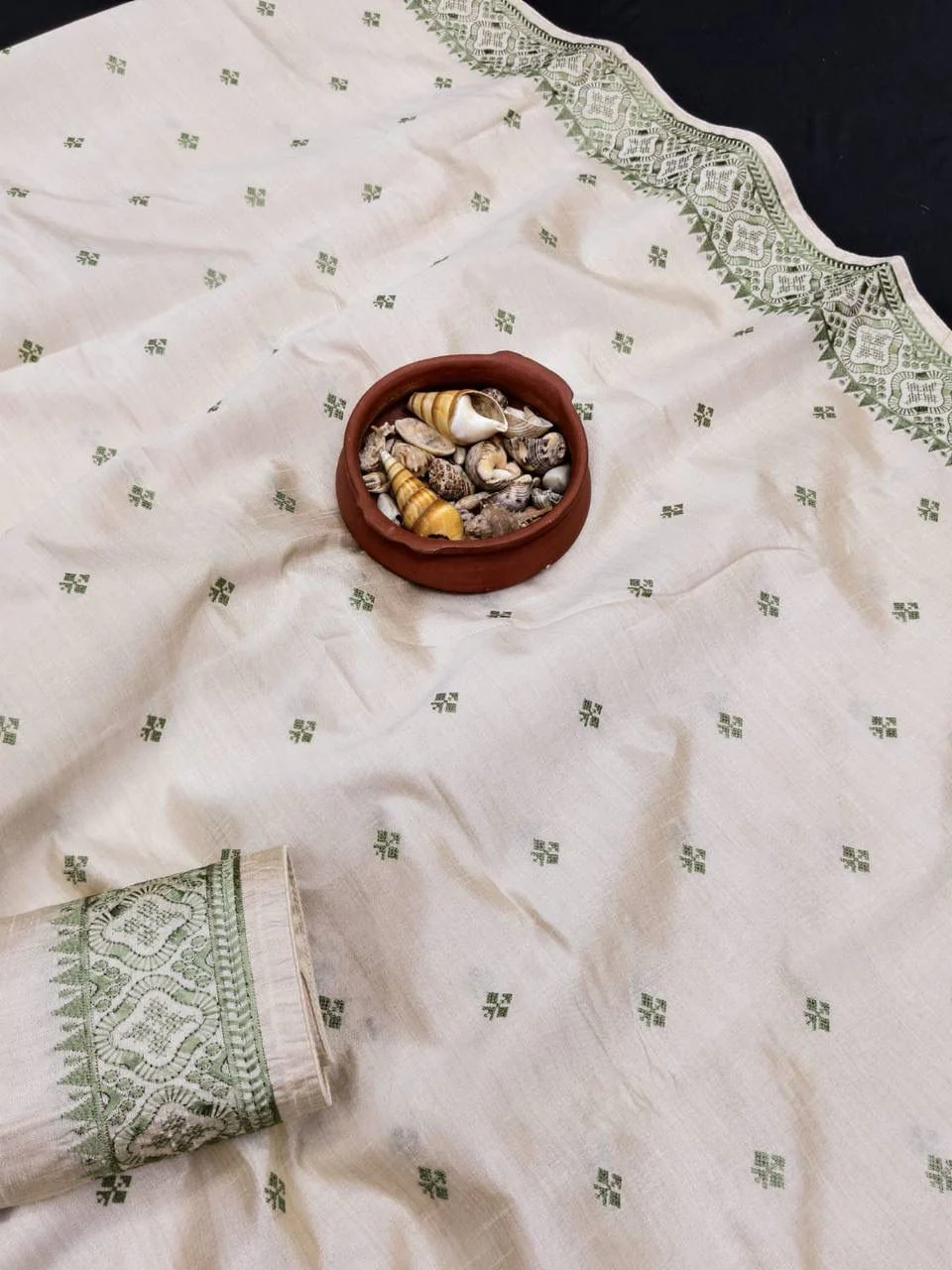 Mesmeric Off White Embroidery Work Tussar Silk Saree With Moiety Blouse Piece - Image 2