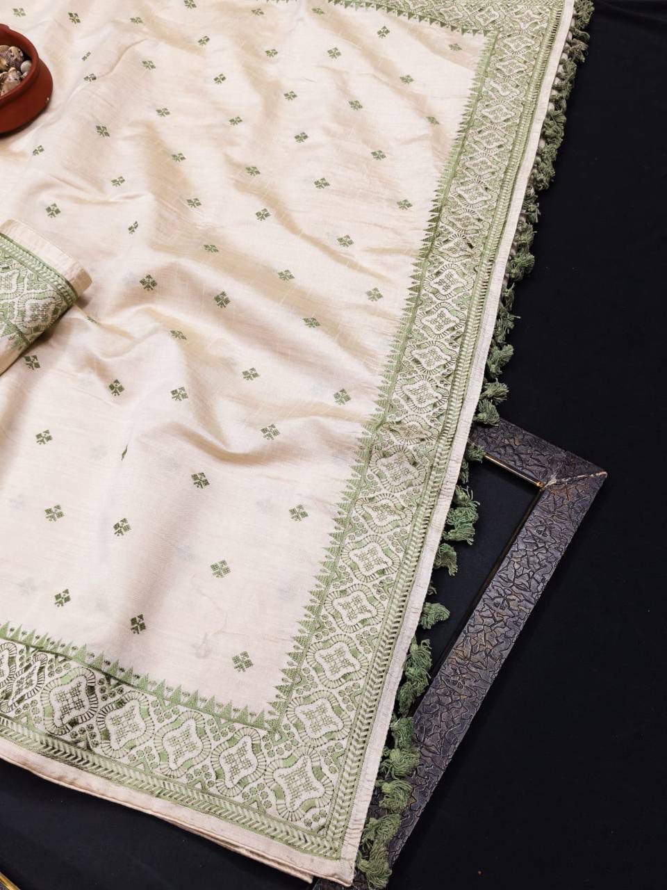 Mesmeric Off White Embroidery Work Tussar Silk Saree With Moiety Blouse Piece - Image 4