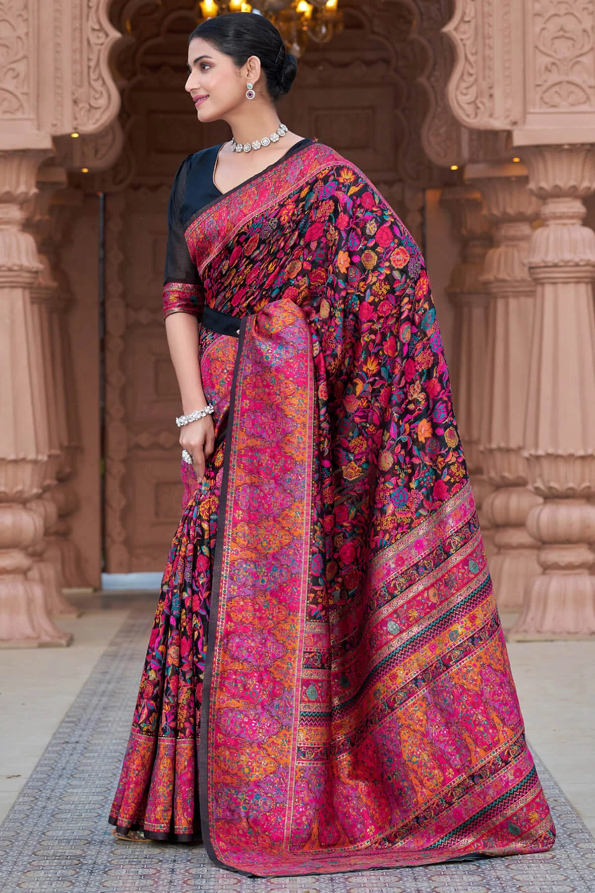 Mesmerising Black Pashmina Saree With Flaunt Blouse Piece - Image 3