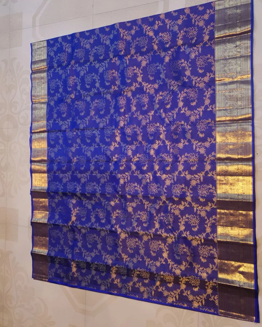 Mesmerising Royal Blue Soft Banarasi Silk Saree With Evocative Blouse Piece - Image 5