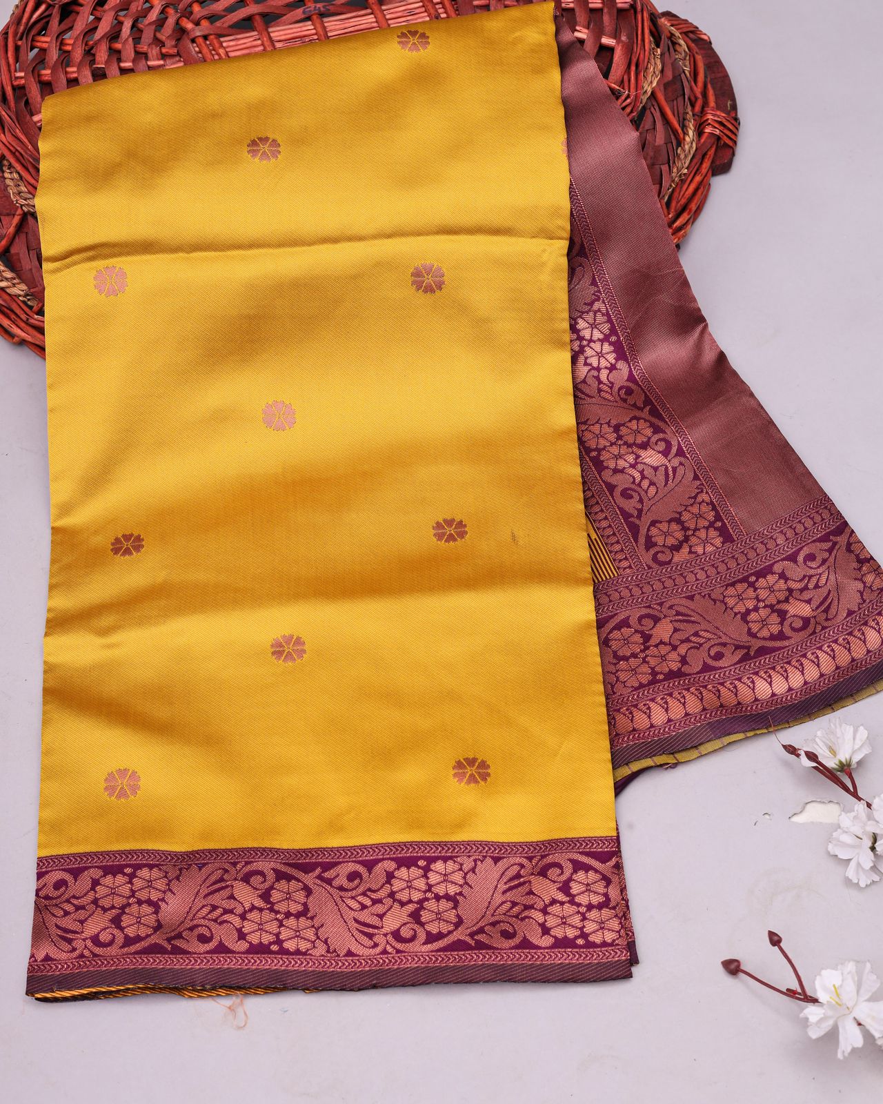 Mesmerising Yellow Soft Silk Saree With Demanding Blouse Piece - Image 4