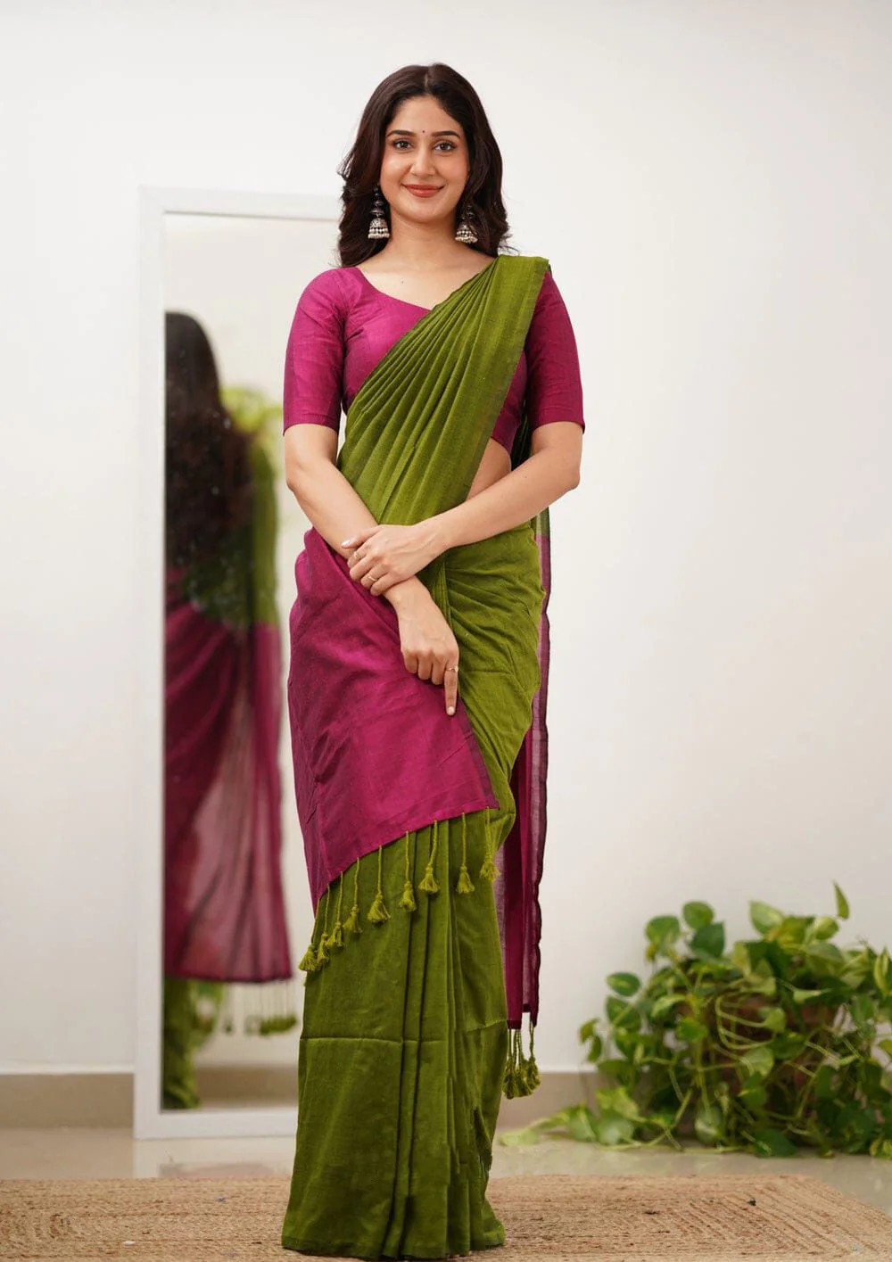 Moiety Green Cotton Silk Saree With Delectable Blouse Piece - Image 3