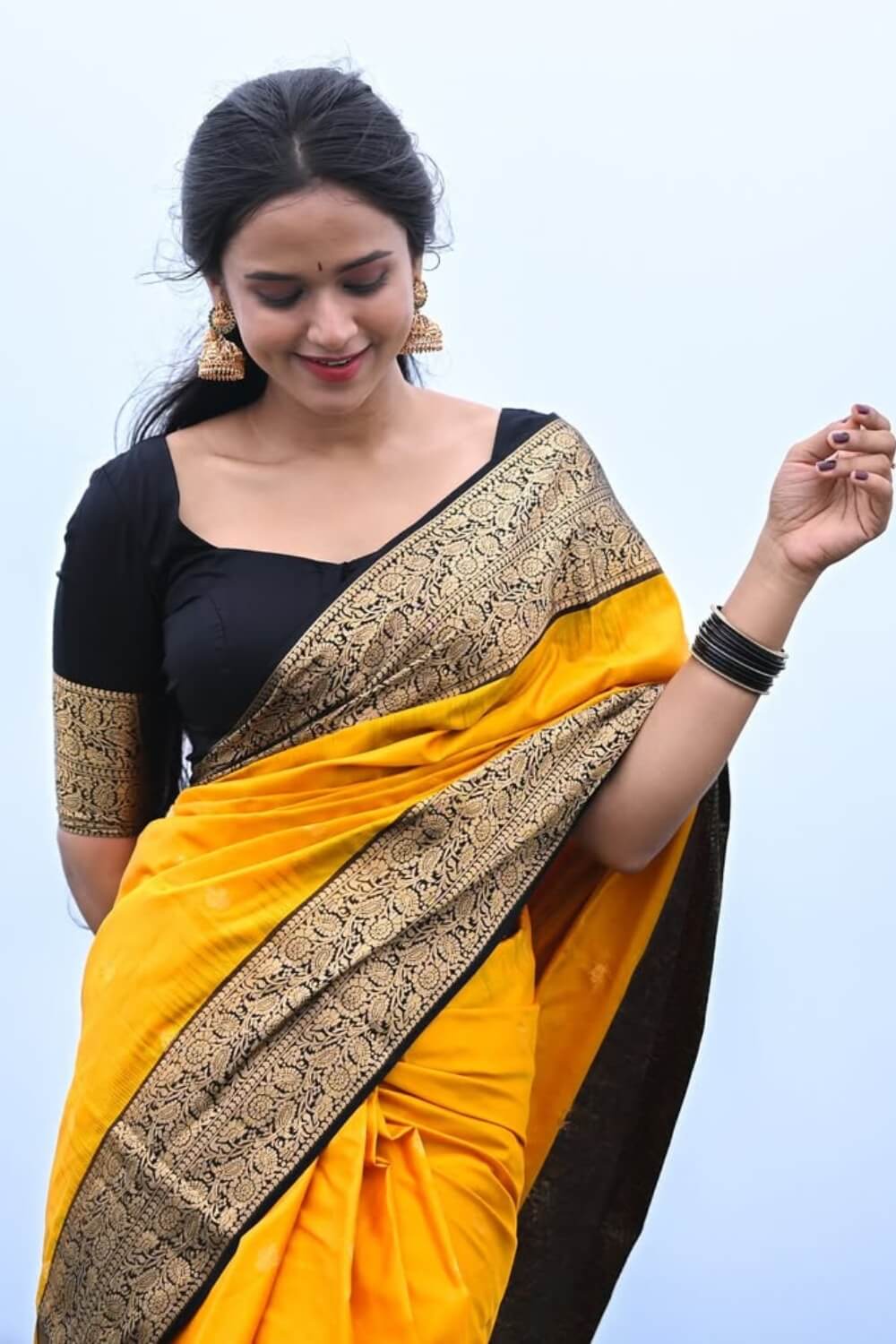 Moiety Mustard Soft Silk Saree With Transcendent Blouse Piece - Image 4